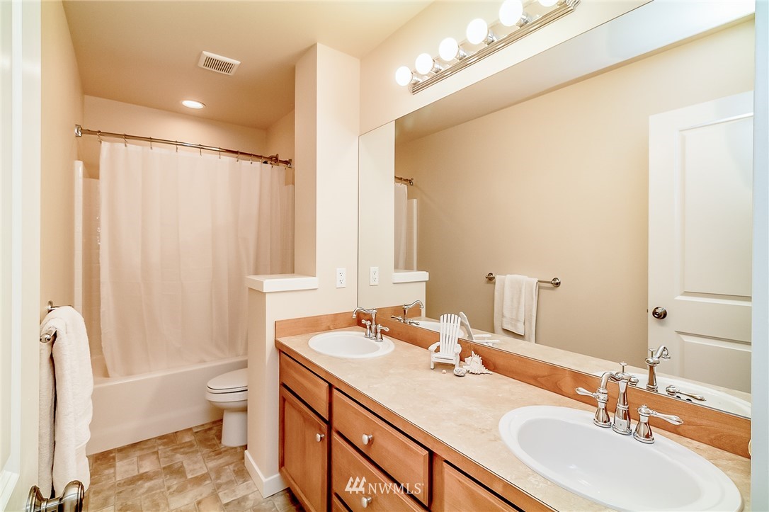 3815 167th Place Southeast Bothell, WA 98012 - Photo 19 of 25 Gallery Image 19