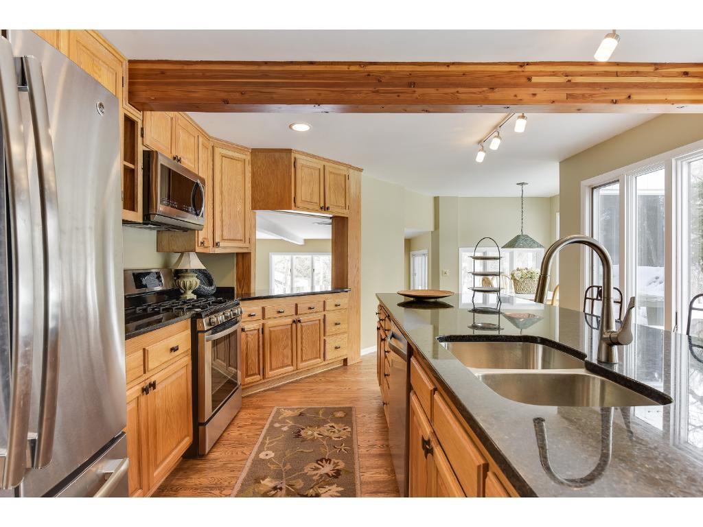 4701 Timber Ridge Court Minnetonka, MN 55345 - Photo 7 of 24
