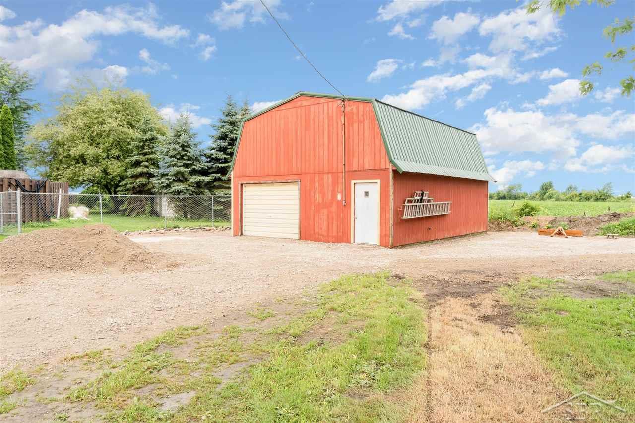 10931 Hackett Road Freeland, MI 48623 - Photo 31 of 38 Barn