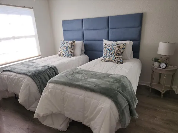 $2,400 | 6503 Fairway Gardens Drive, Bradenton, FL 34203