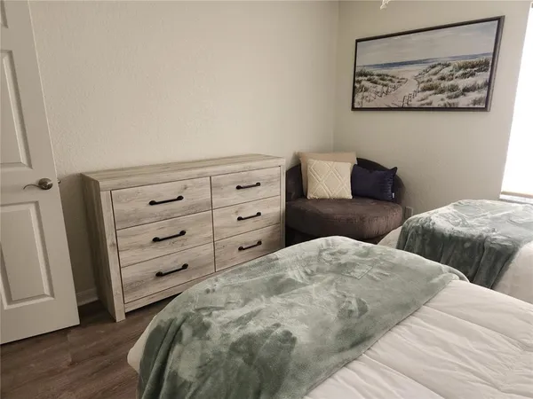 $2,400 | 6503 Fairway Gardens Drive, Bradenton, FL 34203