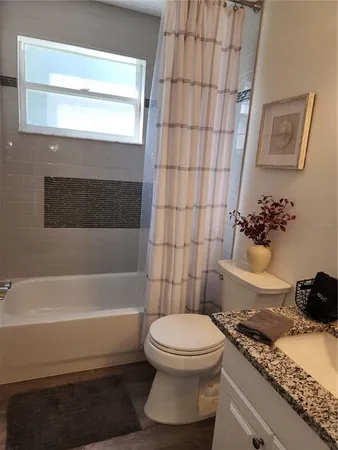 $2,400 | 6503 Fairway Gardens Drive, Bradenton, FL 34203