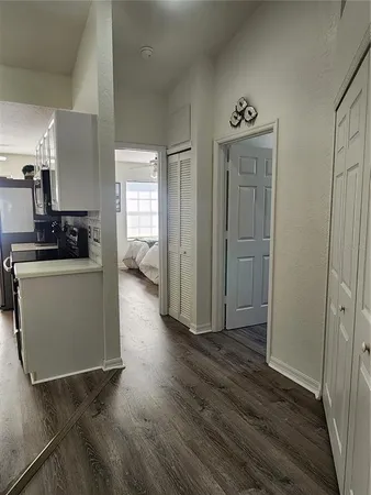$2,400 | 6503 Fairway Gardens Drive, Bradenton, FL 34203