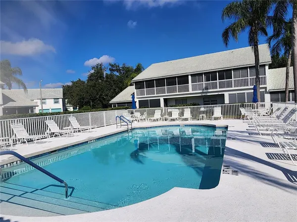 $2,400 | 6503 Fairway Gardens Drive, Bradenton, FL 34203