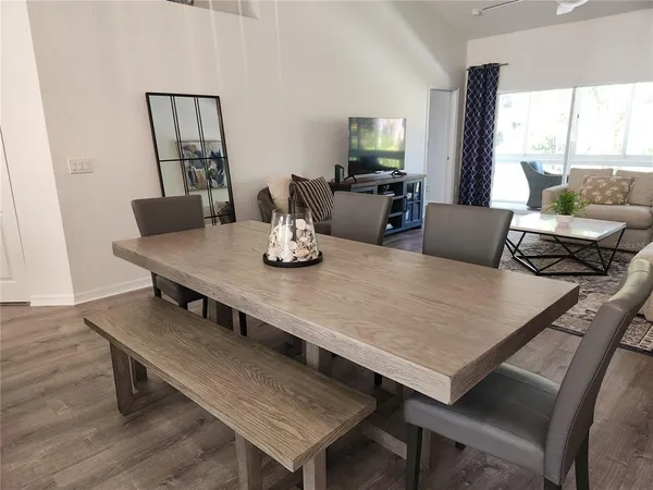 $2,400 | 6503 Fairway Gardens Drive, Bradenton, FL 34203