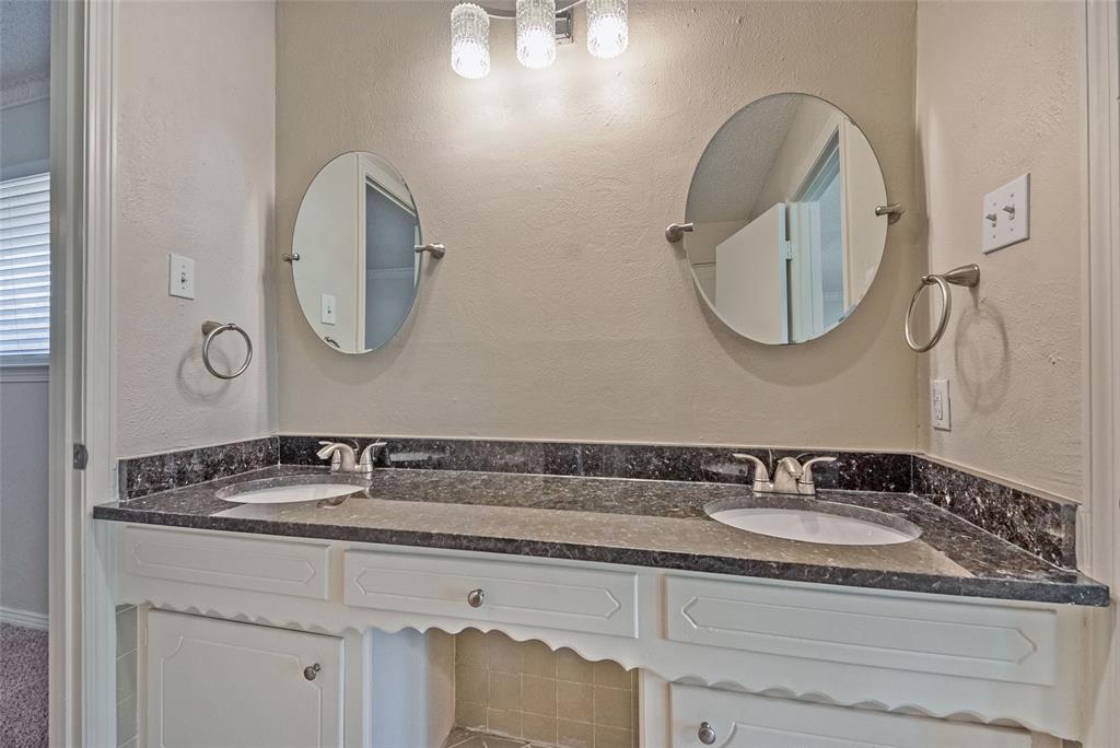 6123 Rincon Way Dallas, TX 75214 - Photo 28 of 34