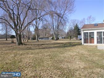 183 Robin Road Newtown, PA 18940 - Photo 12 of 12 Exterior Back