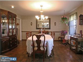 183 Robin Road Newtown, PA 18940 - Photo 5 of 12 Dining Room