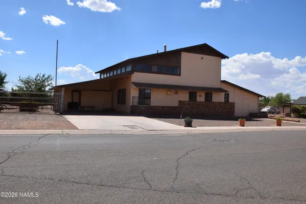 $350,000 | 121 Hipkoe Drive, Winslow, AZ 86047