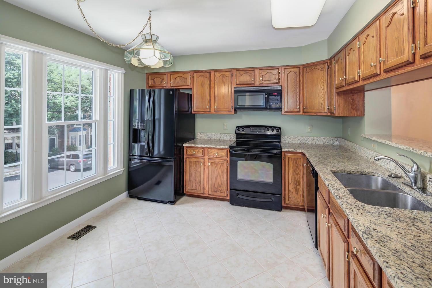 6490 Milva Lane Springfield, VA 22150 - Photo 8 of 30 Kitchen