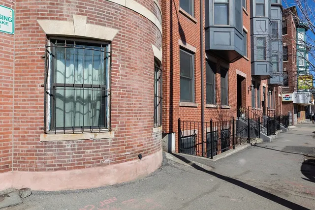 $3,500 | 877 Harrison Avenue, Unit 7, Boston, MA 02118