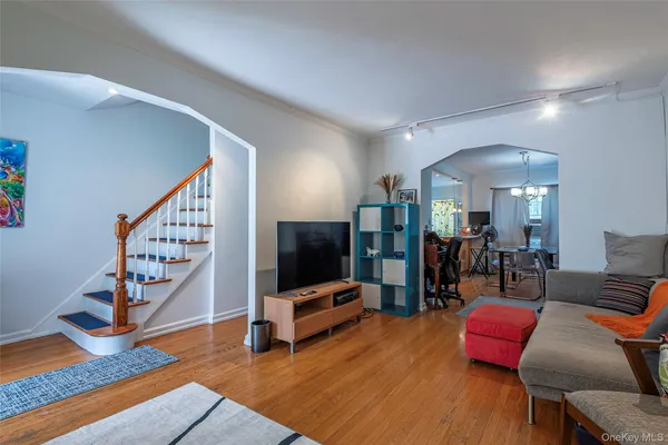 $4,500 | 65-25 Alderton Street | Rego Park