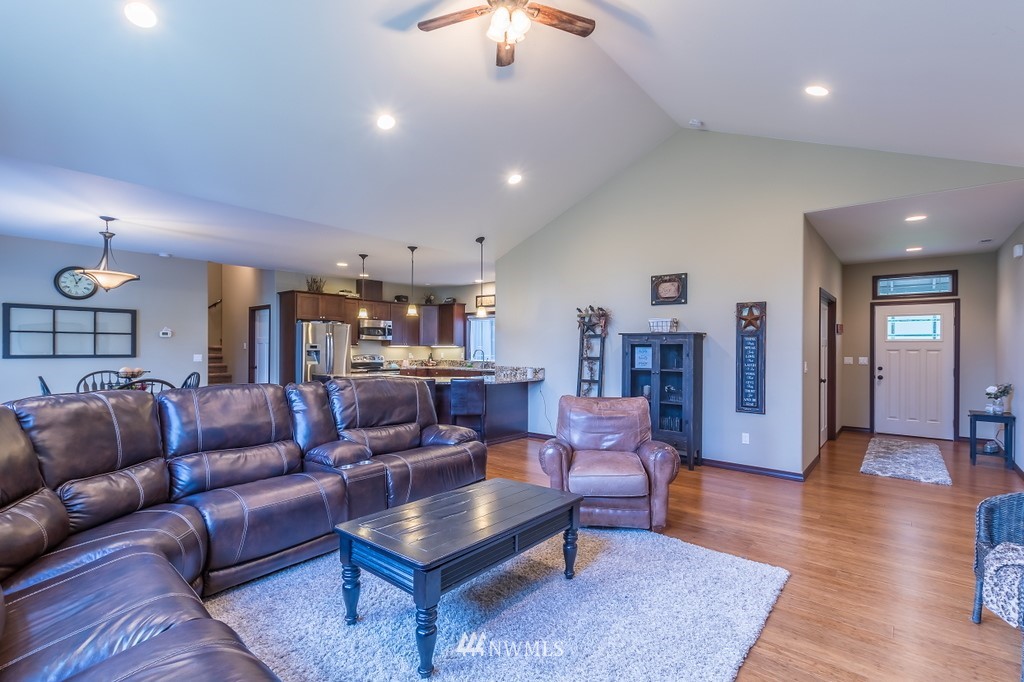 8328 173rd Avenue Southwest Rochester, WA 98579 - Photo 12 of 25