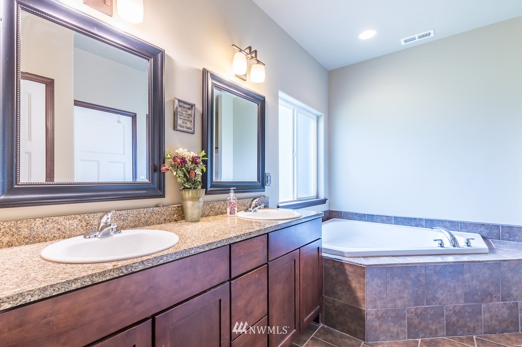 8328 173rd Avenue Southwest Rochester, WA 98579 - Photo 21 of 25