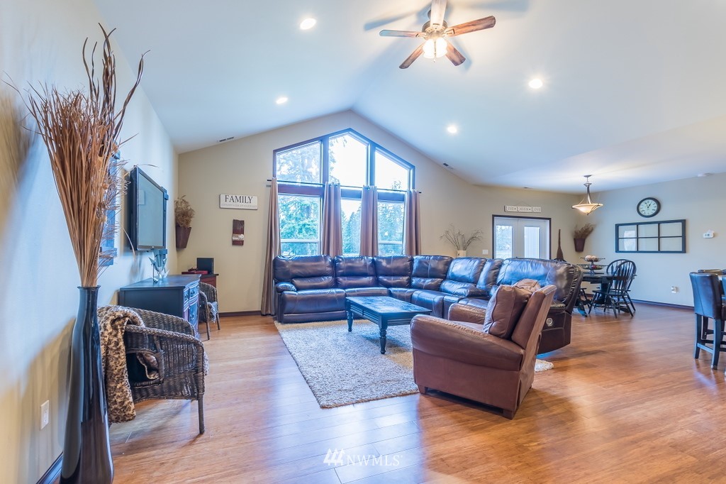 8328 173rd Avenue Southwest Rochester, WA 98579 - Photo 10 of 25