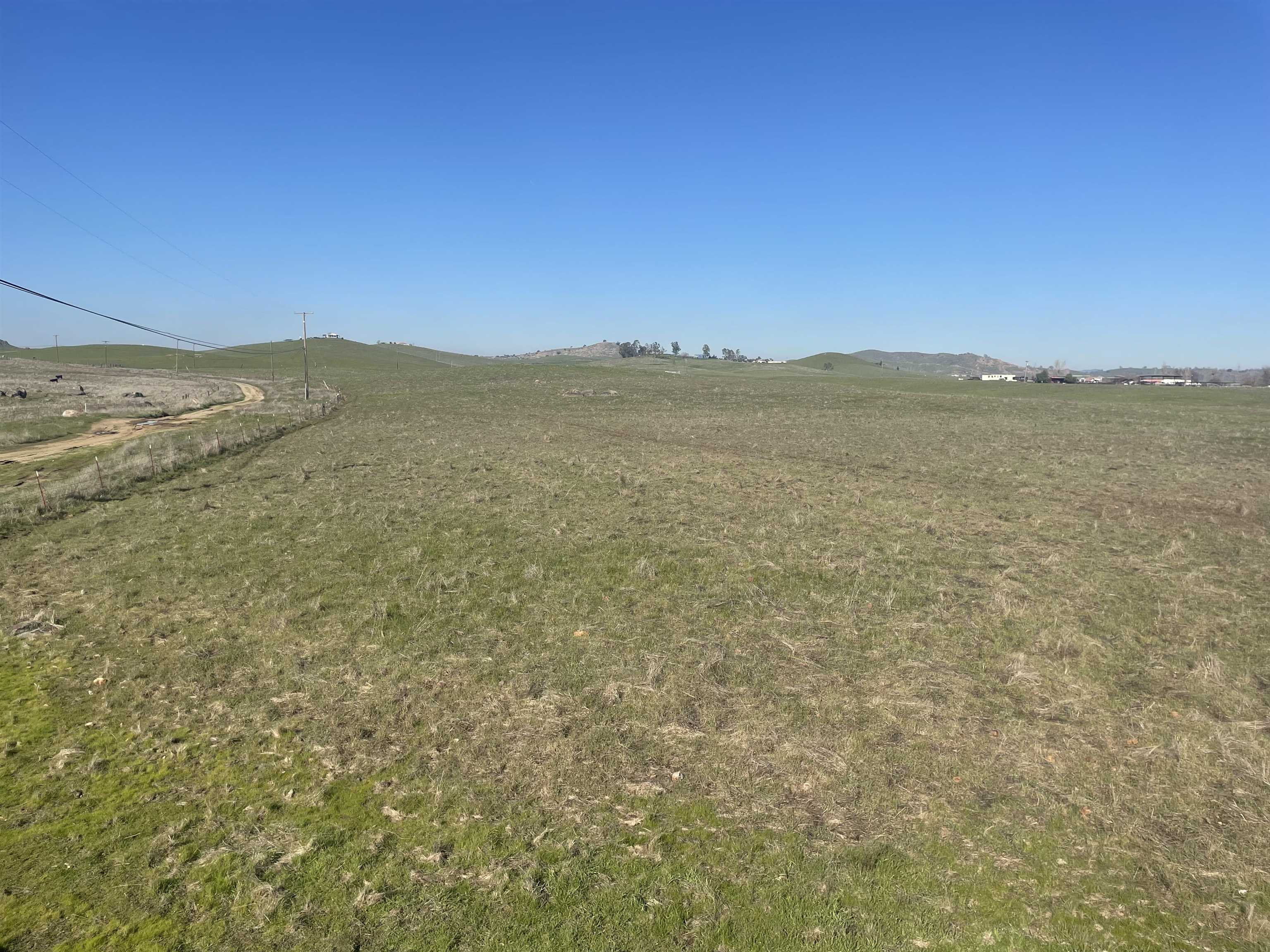 0 Heiskell Road Raymond, CA 93653 - Photo 7 of 9 a view of an ocean