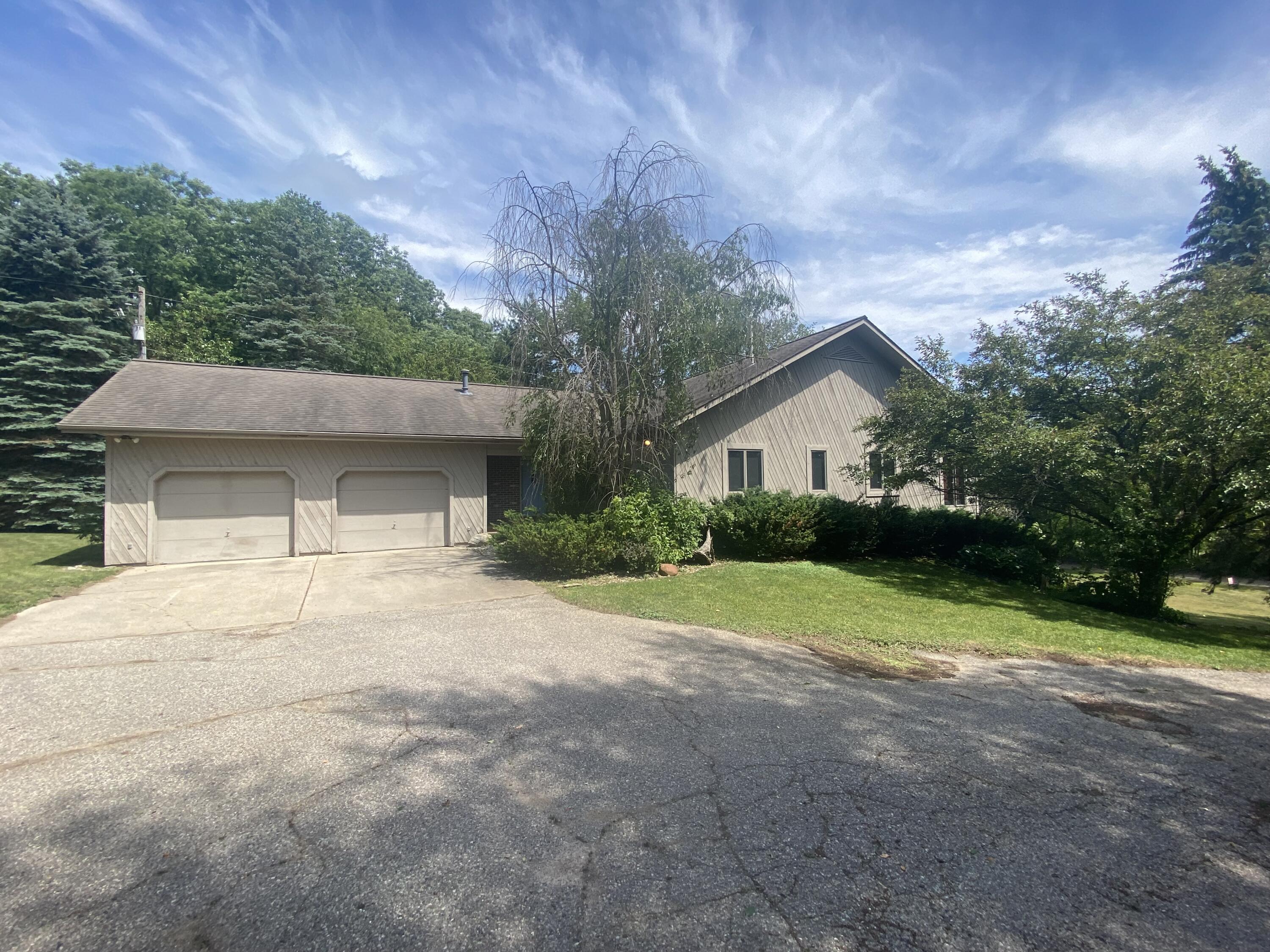 13448 Clausen Road Trufant, MI 49347 - Photo 2 of 43 IMG_4754