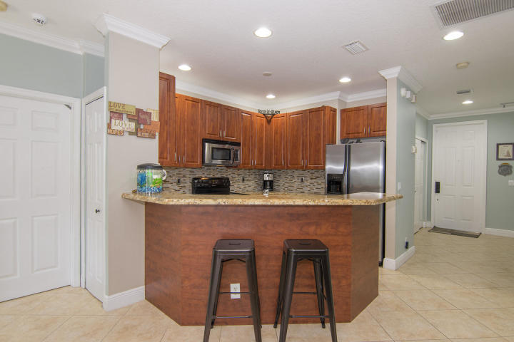 2025 Prairie Key Road Palm Springs, FL 33406 - Photo 5 of 20 Kitchen 2