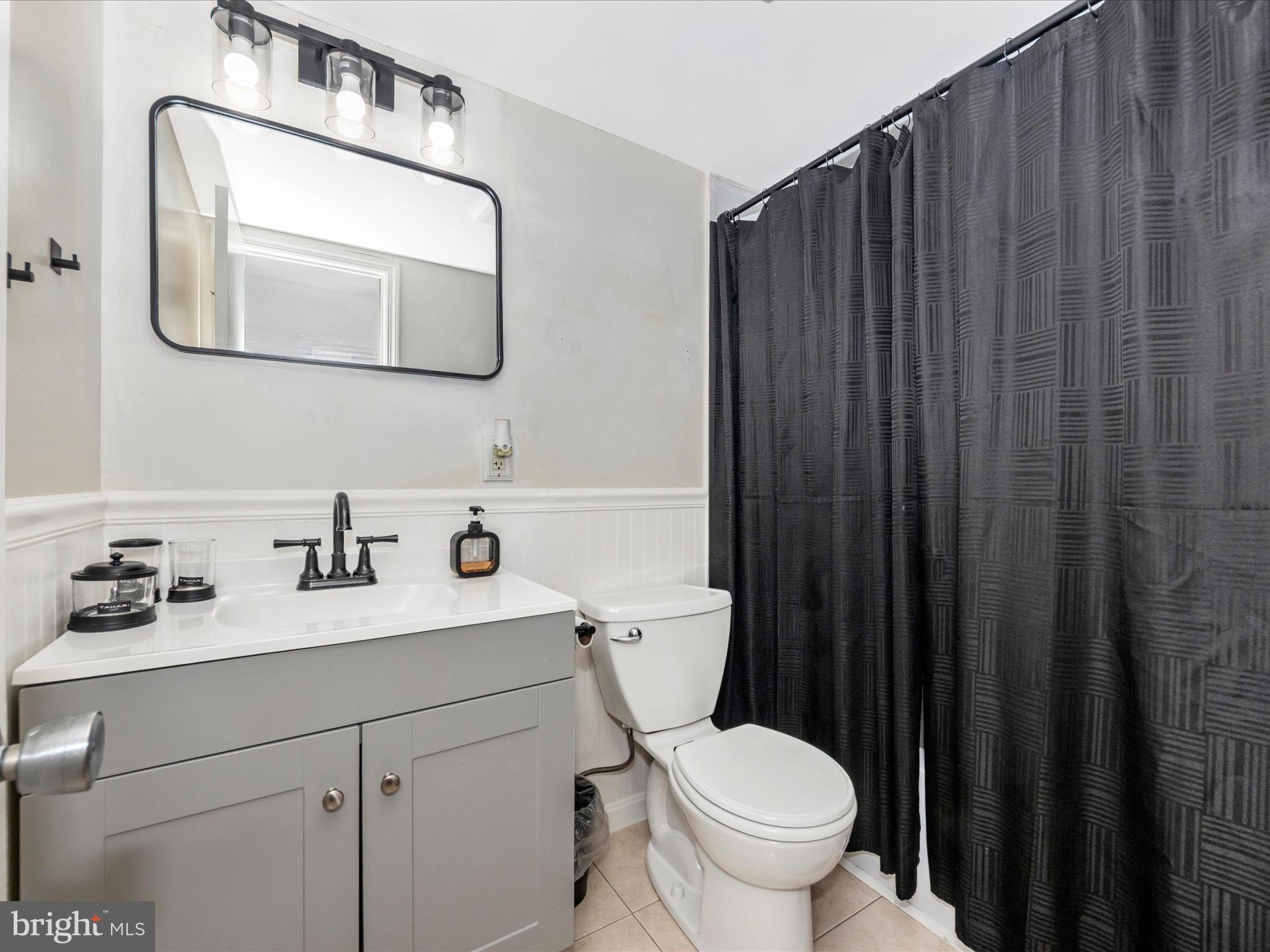 15716 Dorset Road, Unit 201 Laurel, MD 20707 - Photo 32 of 66 Primary Bathroom