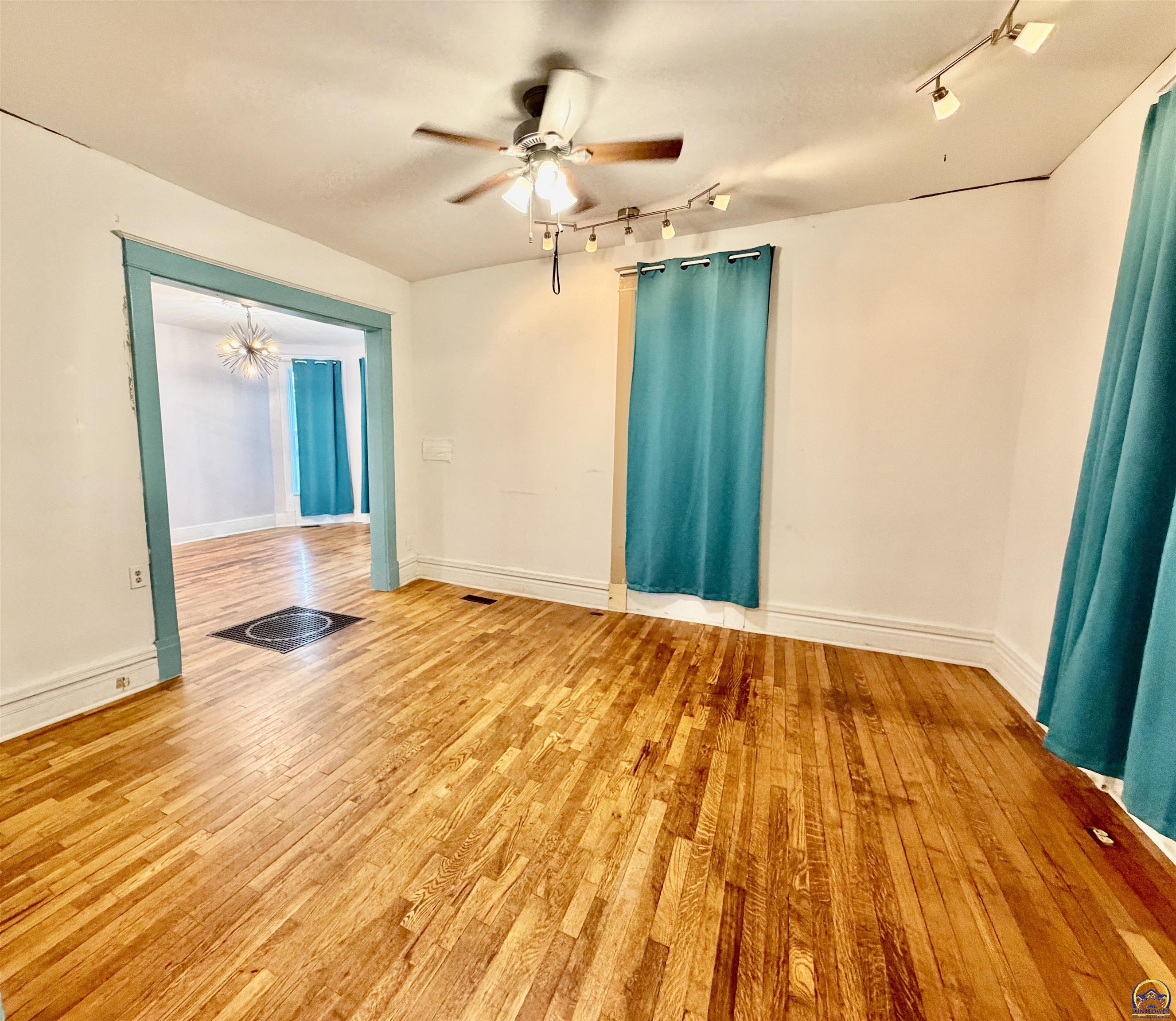 1706 Southwest 15th Street Topeka, KS 66604 - Photo 3 of 16