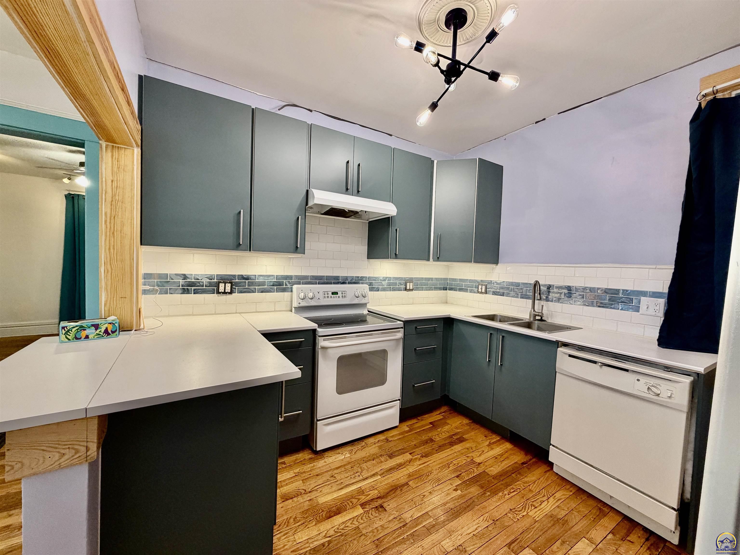 1706 Southwest 15th Street Topeka, KS 66604 - Photo 6 of 16