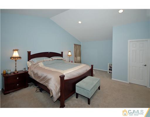 42 Stratton Road Old Bridge, NJ 07747 - Photo 5 of 10