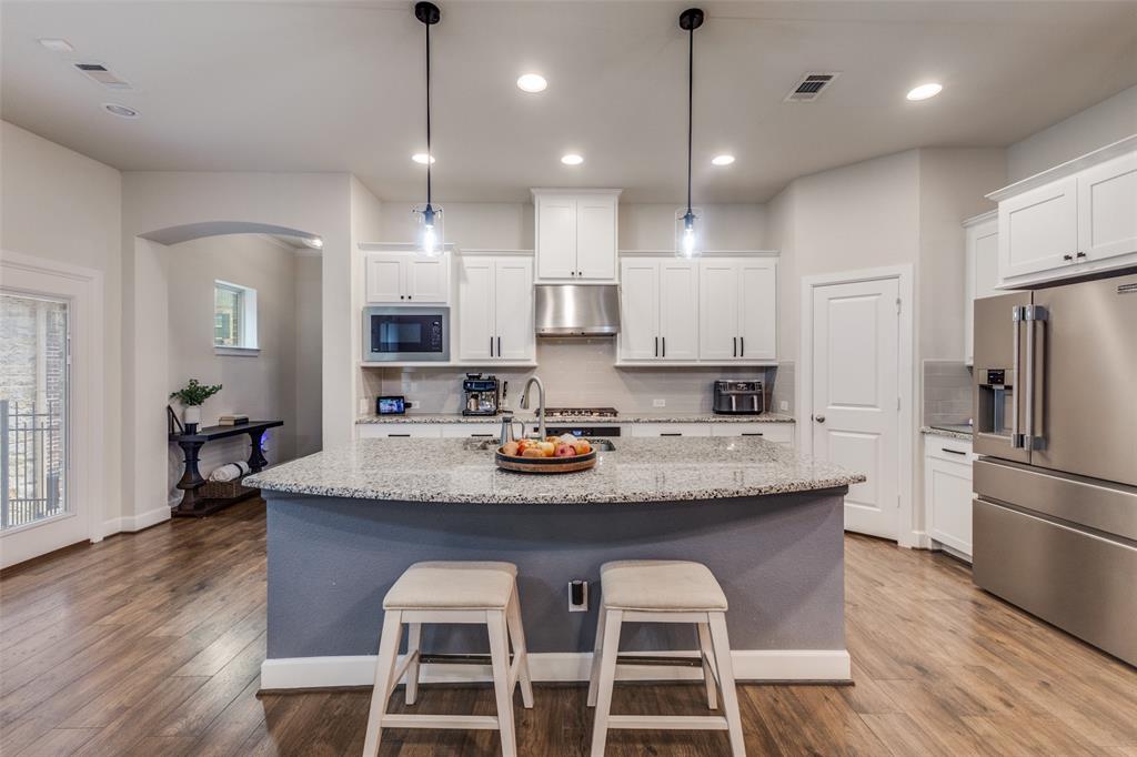 6816 Prompton Bend Irving, TX 75063 - Photo 12 of 38