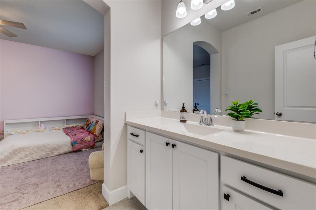 6816 Prompton Bend Irving, TX 75063 - Photo 20 of 38