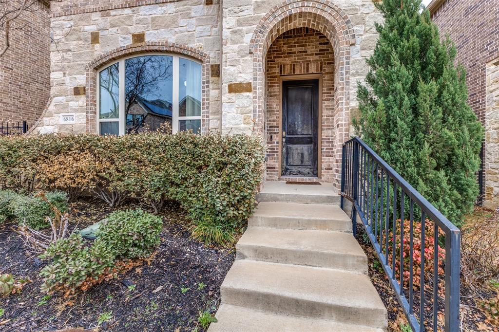 6816 Prompton Bend Irving, TX 75063 - Photo 2 of 38