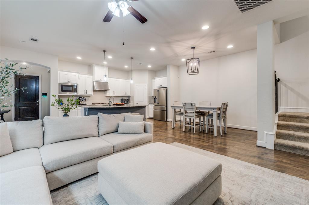 6816 Prompton Bend Irving, TX 75063 - Photo 6 of 38