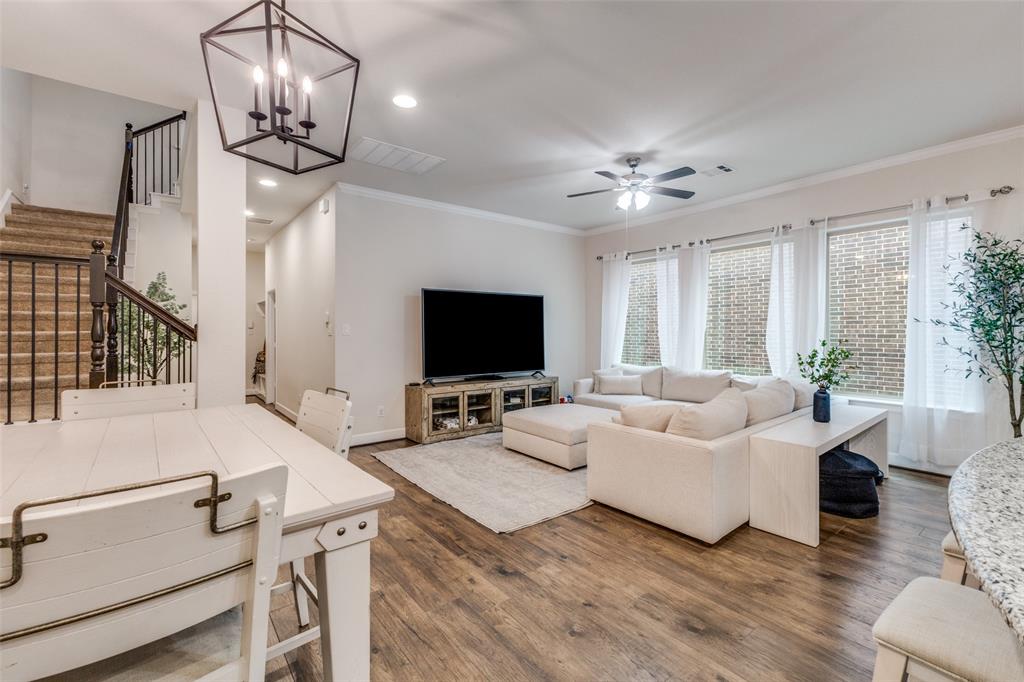 6816 Prompton Bend Irving, TX 75063 - Photo 7 of 38