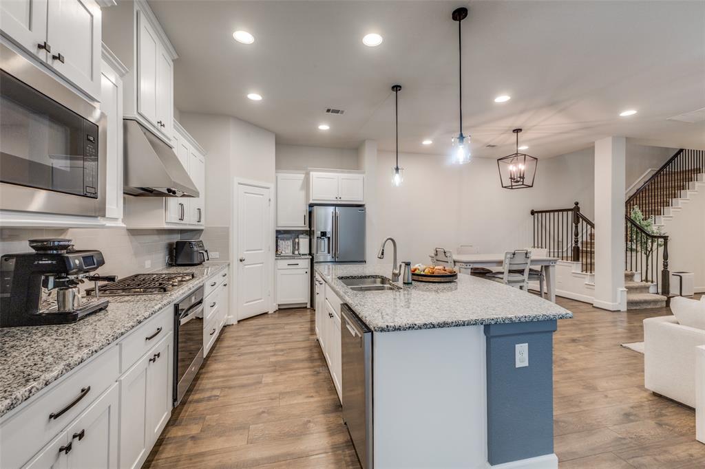 6816 Prompton Bend Irving, TX 75063 - Photo 10 of 38