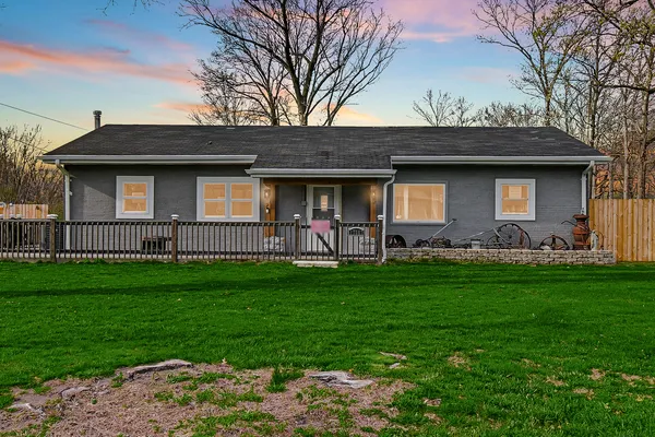$199,900 | 17067 East 3250N Road, Momence, IL 60954