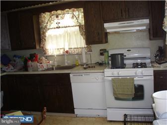 104 Chews Landing Road Clementon, NJ 08021 - Photo 6 of 8 Kitchen