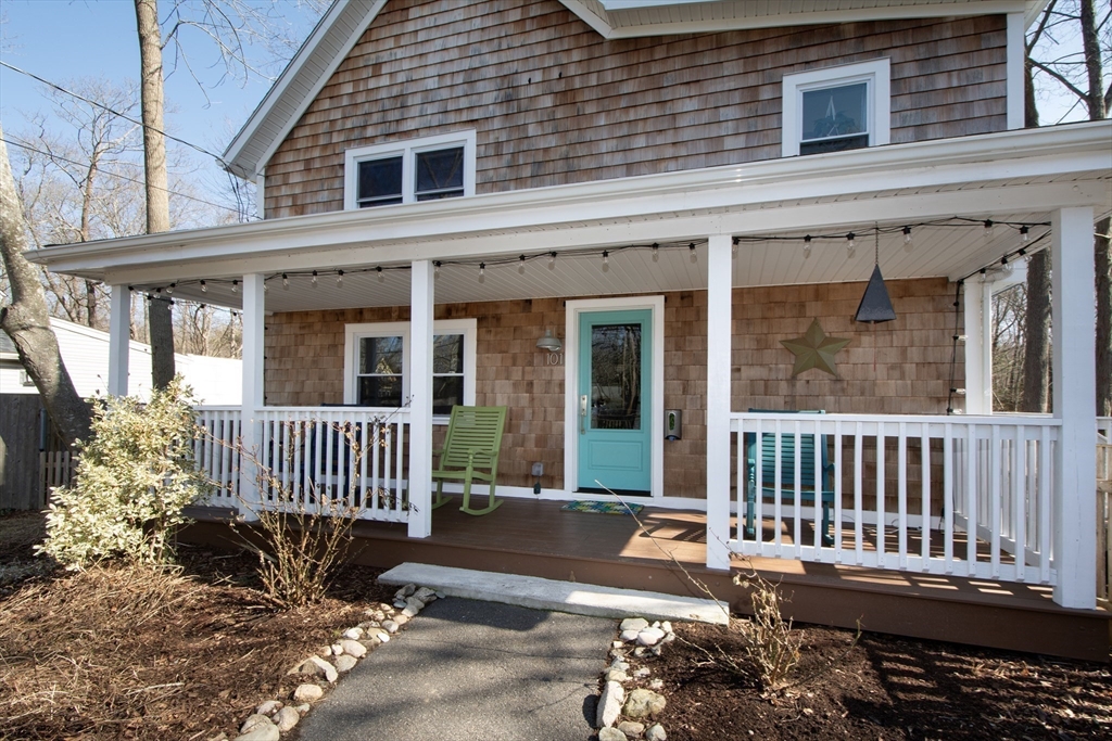 101 Booth Hill Road Scituate, MA 02066 - Photo 2 of 37 Gallery Image 2