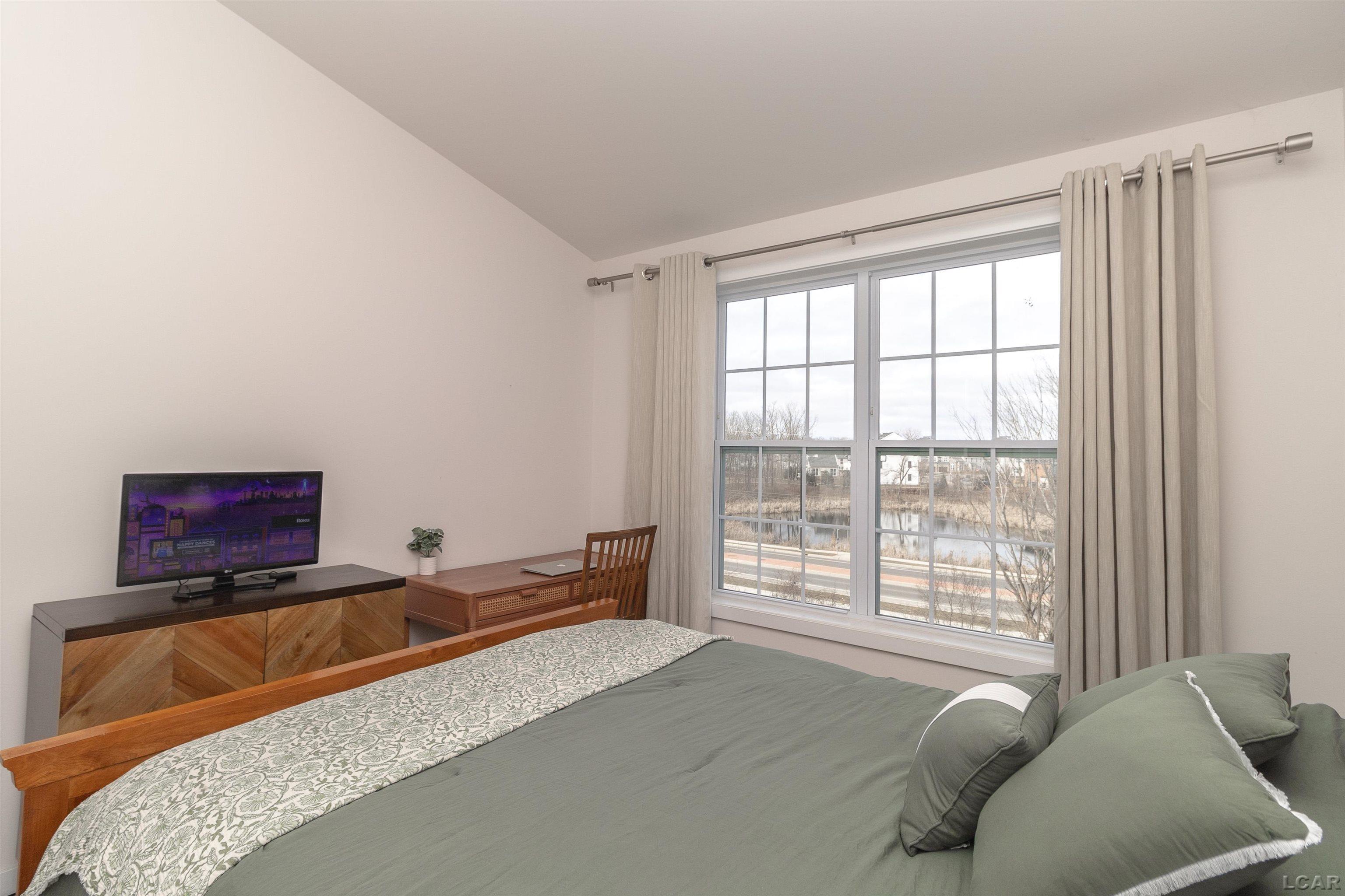 2854 Ridington Road Ann Arbor, MI 48105 - Photo 35 of 48 50133259-9248fc3a-8ccc-4faa-ab7f-8f21cff5cc0b.JPG