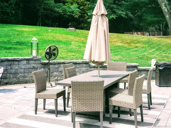 $12,999 | 10 Foxwood Lane, Thornwood, NY 10594