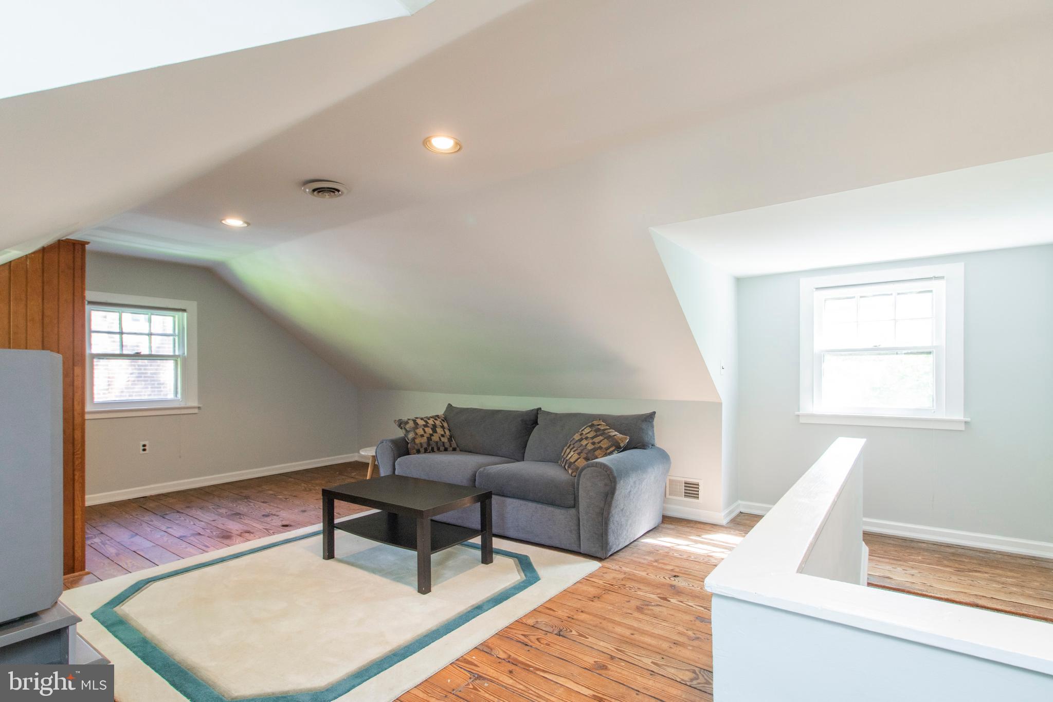 205 Hewett Road Wyncote, PA 19095 - Photo 29 of 36
