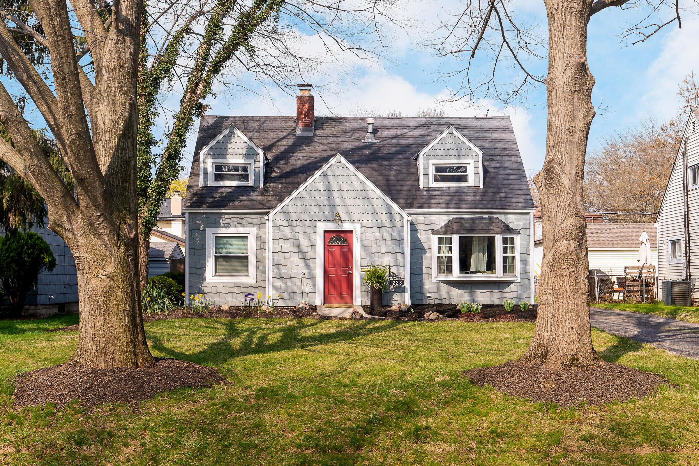 223 North Gould Road Columbus, OH 43209 - Photo 2 of 40