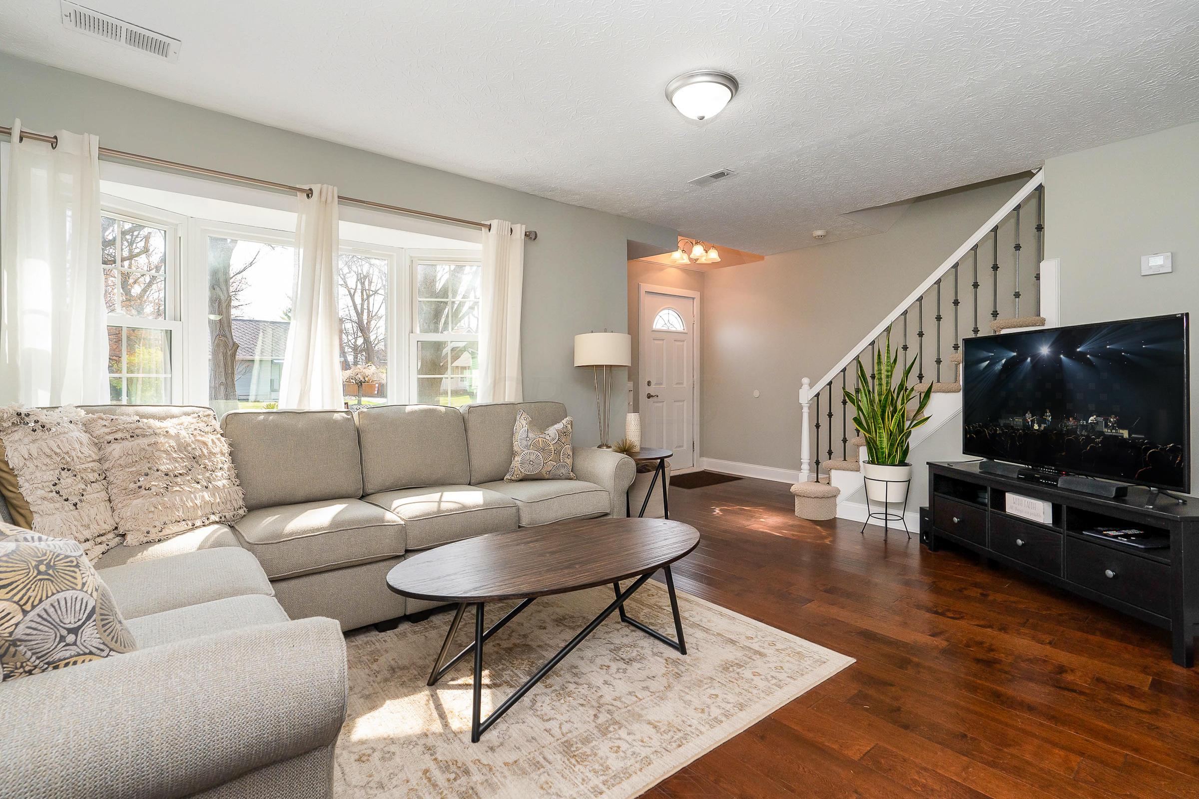 223 North Gould Road Columbus, OH 43209 - Photo 5 of 40