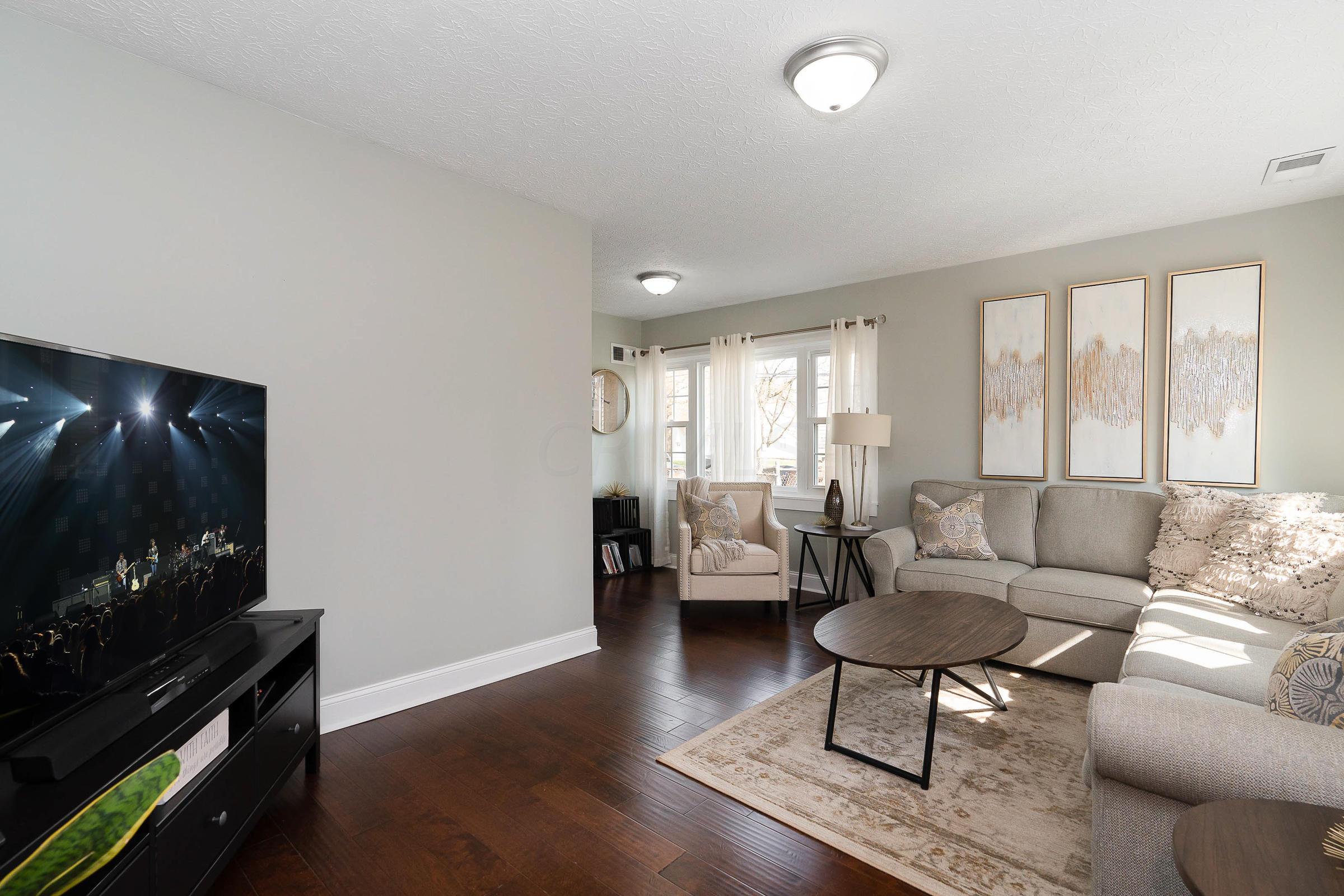223 North Gould Road Columbus, OH 43209 - Photo 8 of 40