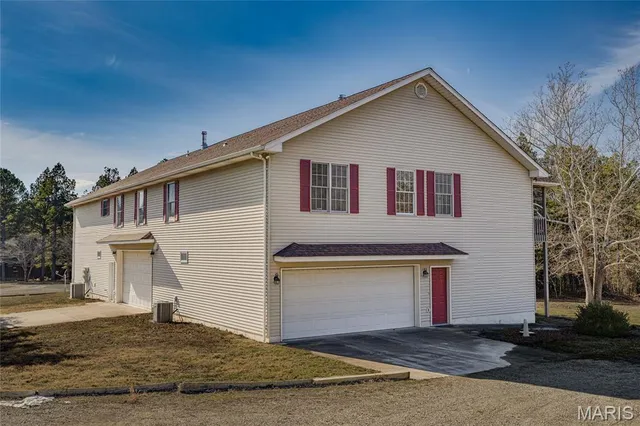 $1,000,000 | 107 Wildhorse Road, Farmington, MO 63640