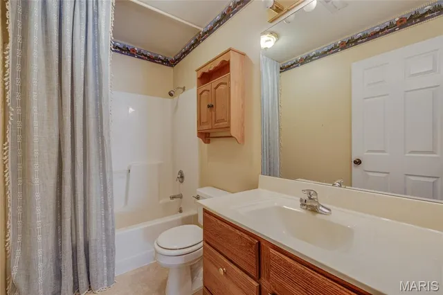 $1,000,000 | 107 Wildhorse Road, Farmington, MO 63640