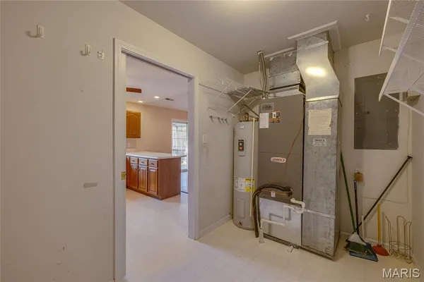 $925,000 | 107 Wildhorse Road, Farmington, MO 63640