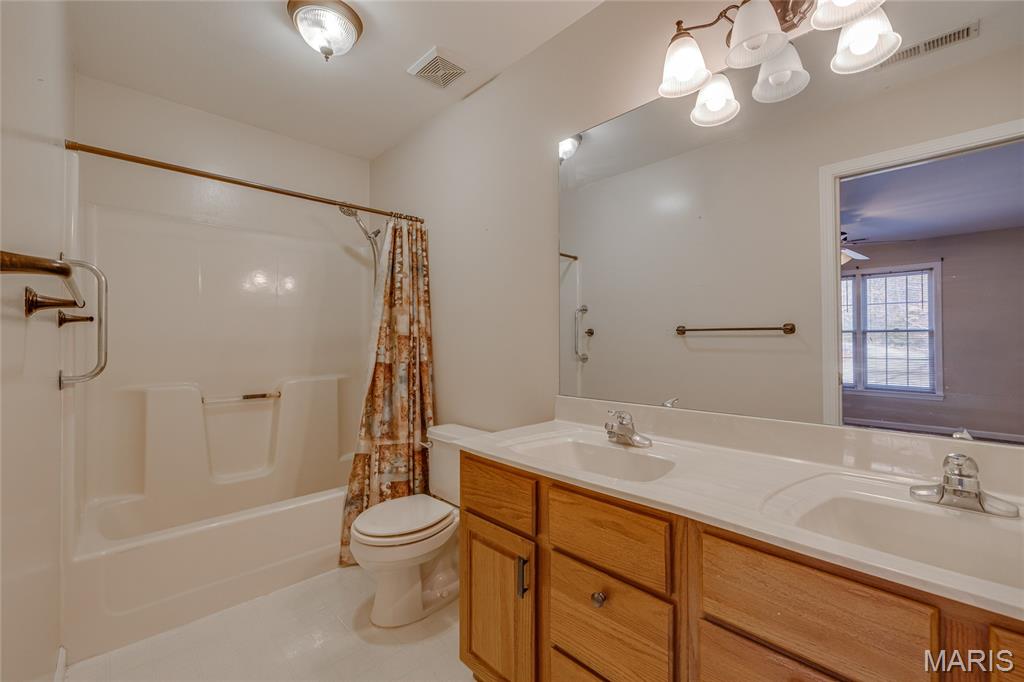 107 Wildhorse Road Farmington, MO 63640 - Photo 38 of 70