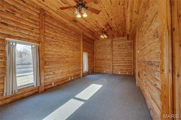 $925,000 | 107 Wildhorse Road, Farmington, MO 63640