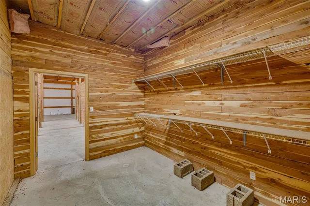 $1,000,000 | 107 Wildhorse Road, Farmington, MO 63640