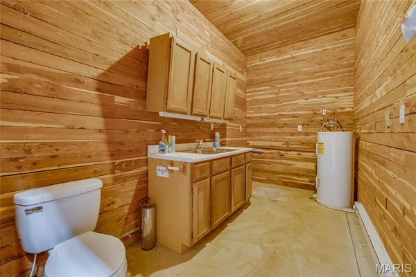 $925,000 | 107 Wildhorse Road, Farmington, MO 63640