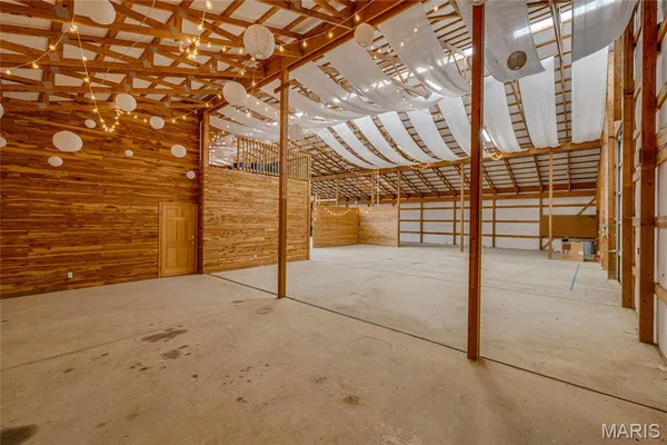 $899,000 | 107 Wildhorse Road, Farmington, MO 63640