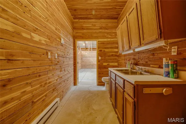 $925,000 | 107 Wildhorse Road, Farmington, MO 63640